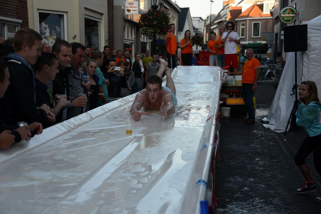 ../Images/Donderdag kermis 406.jpg